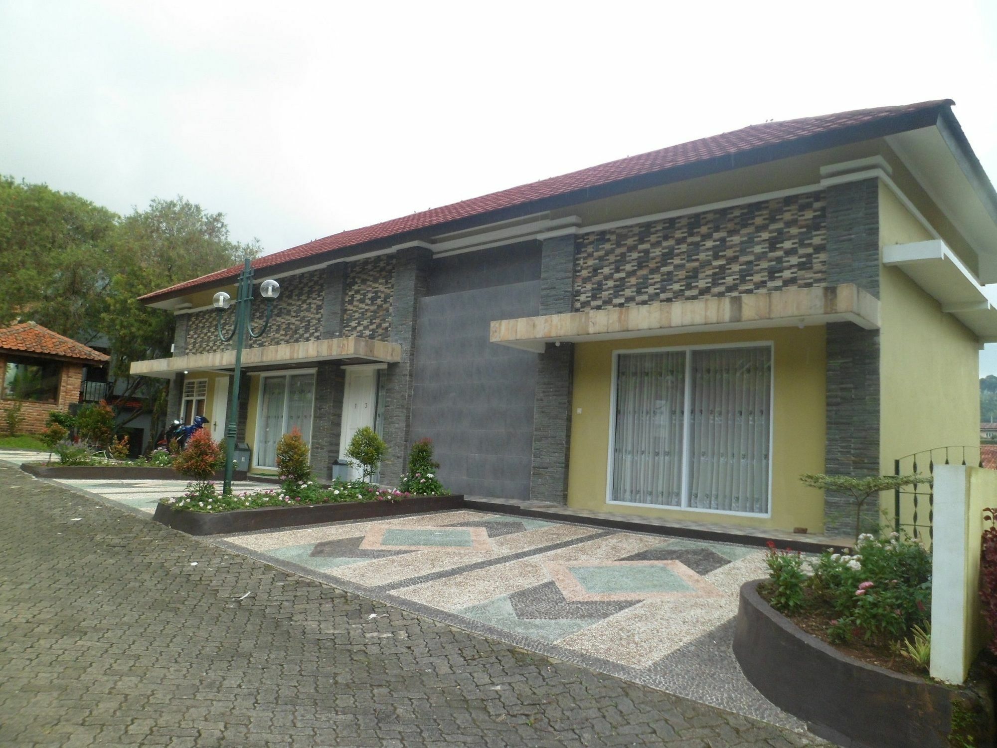 Villa Bukit Danau Чипанас Экстерьер фото